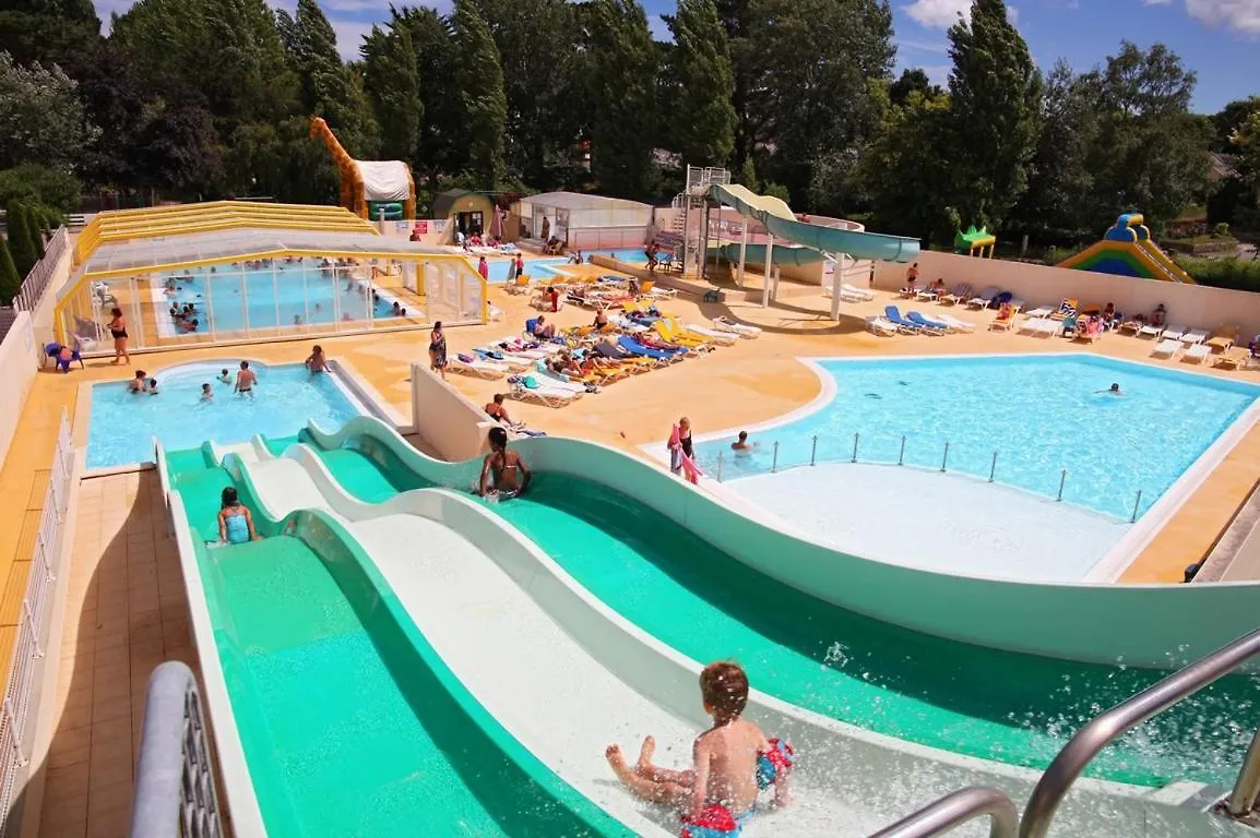 Camping De La Plage Benodet - 400 Metres De La Plage Campsite